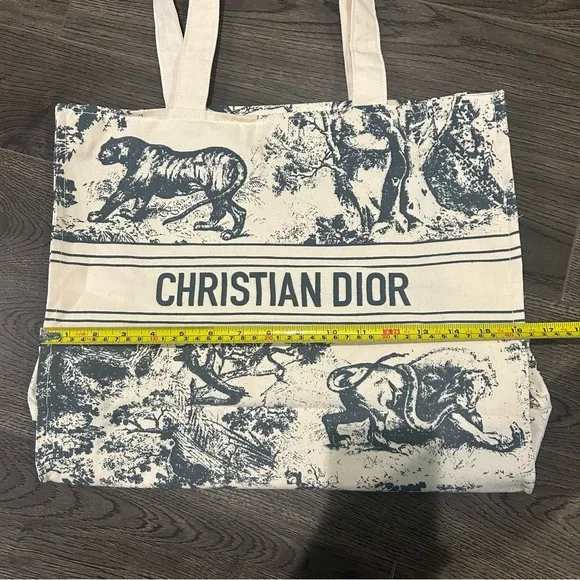 Dior Tiger Tote Bag - Picture 7 of 8